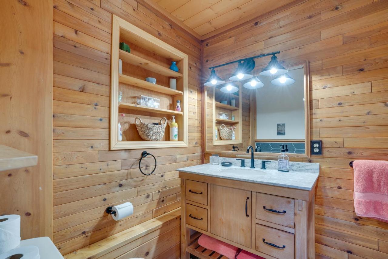 Leavenworth Cabin With Private Hot Tub! Bagian luar foto