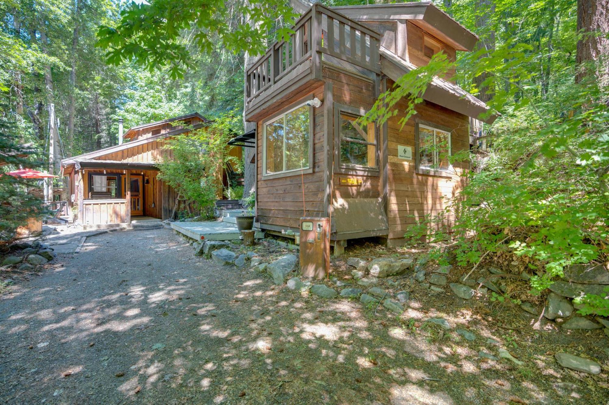 Leavenworth Cabin With Private Hot Tub! Bagian luar foto