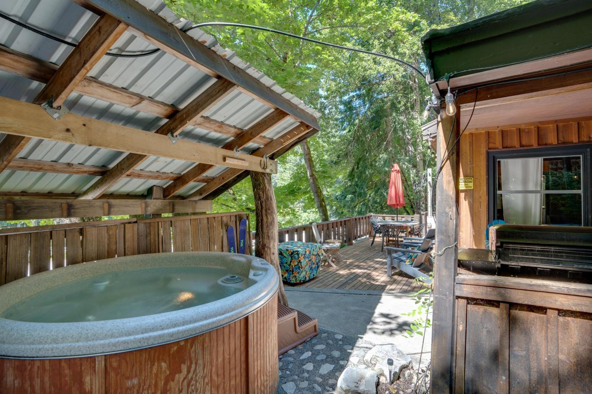 Leavenworth Cabin With Private Hot Tub! Bagian luar foto